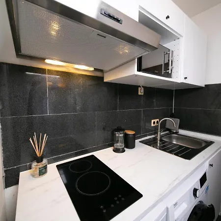 Studio Orange - Zentral Mit Balkon - Altstadt - Messe Dusseldorf